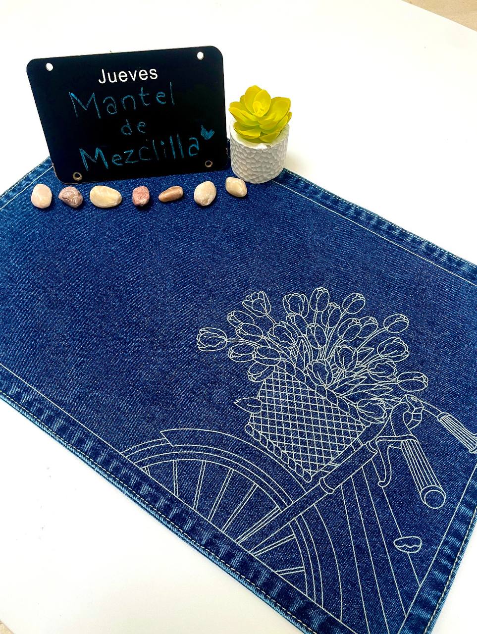 Set de Manteles de Mezclilla de Bici con Flores
